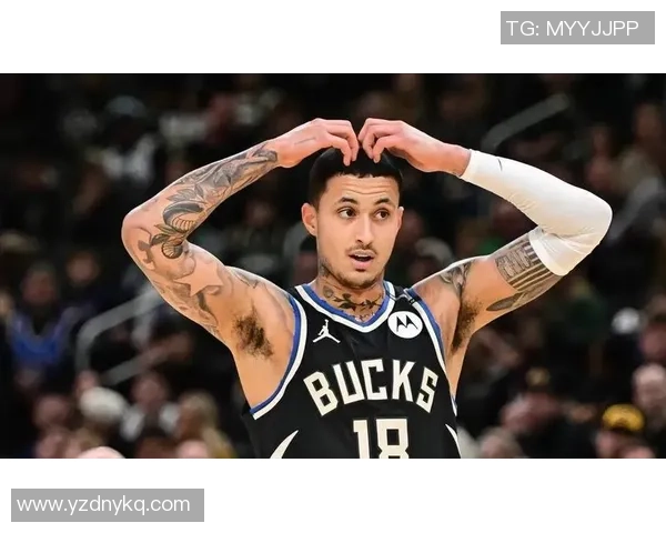 库兹马状态低迷上半场手感冰凉仅得四分三板三助难怪被贬为替补