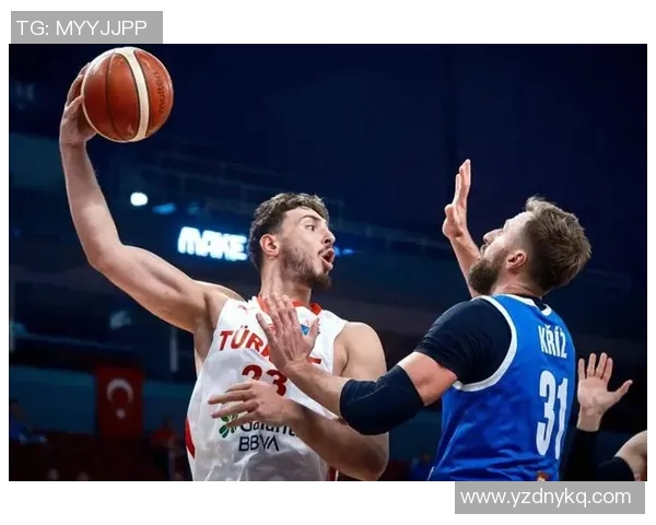 申京三分手感火热坦言将继续出手拉开空间夏天苦练终见成效 申京三分手感火热坦言将继续出手拉开空间夏天苦练终见成效